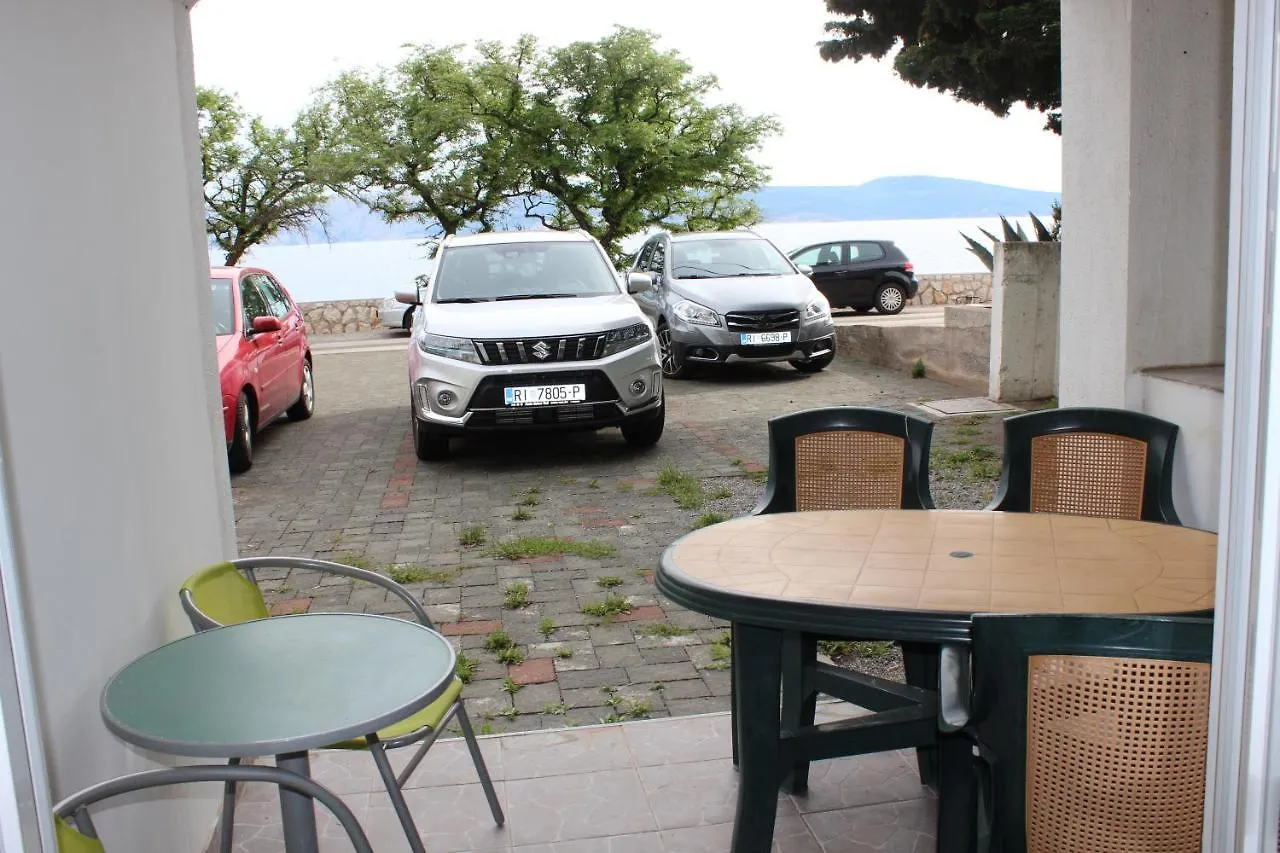 Apartment Anna Novi Vinodolski